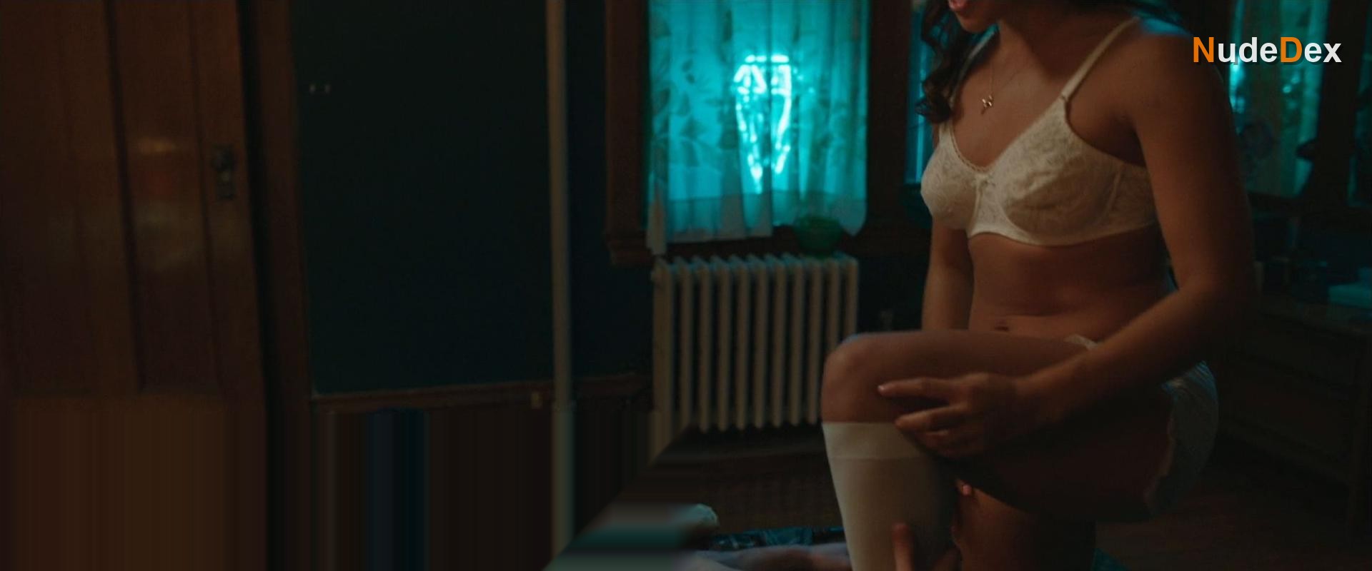 Jenna Ushkowitz in Hello Again, photo 11