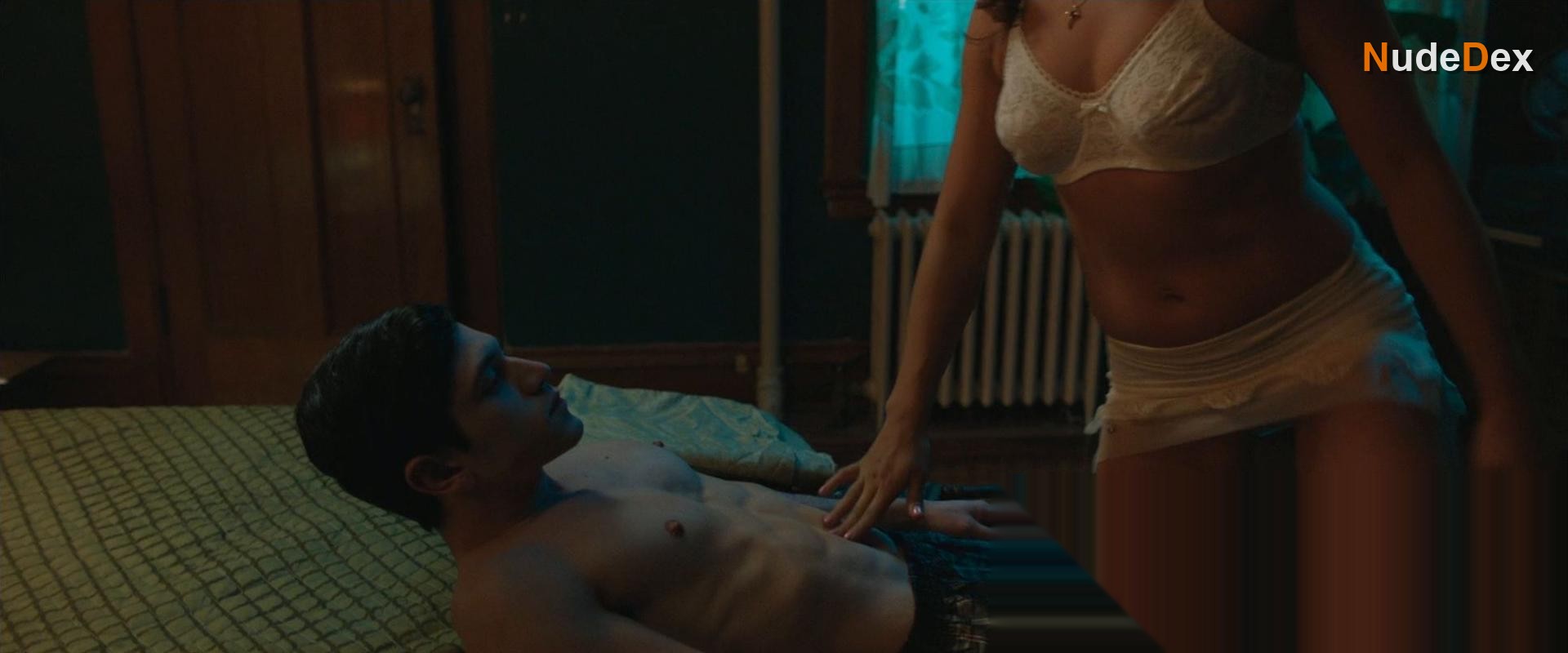 Jenna Ushkowitz in Hello Again, photo 12