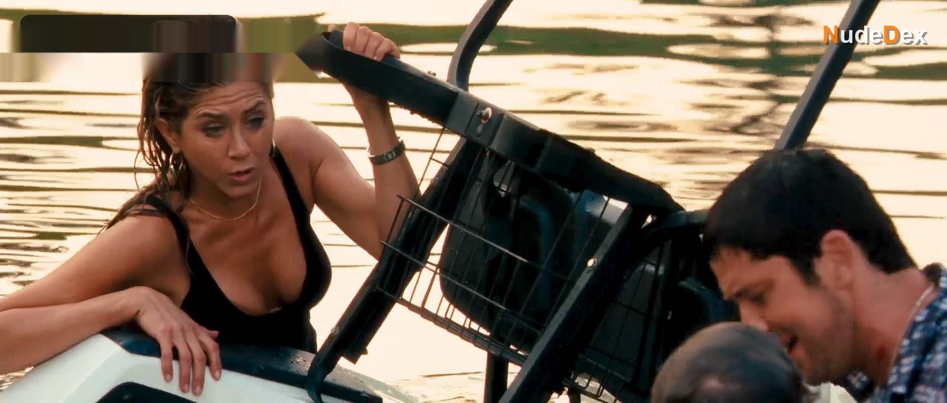 The Bounty Hunter in The Bounty Hunter, photo 3