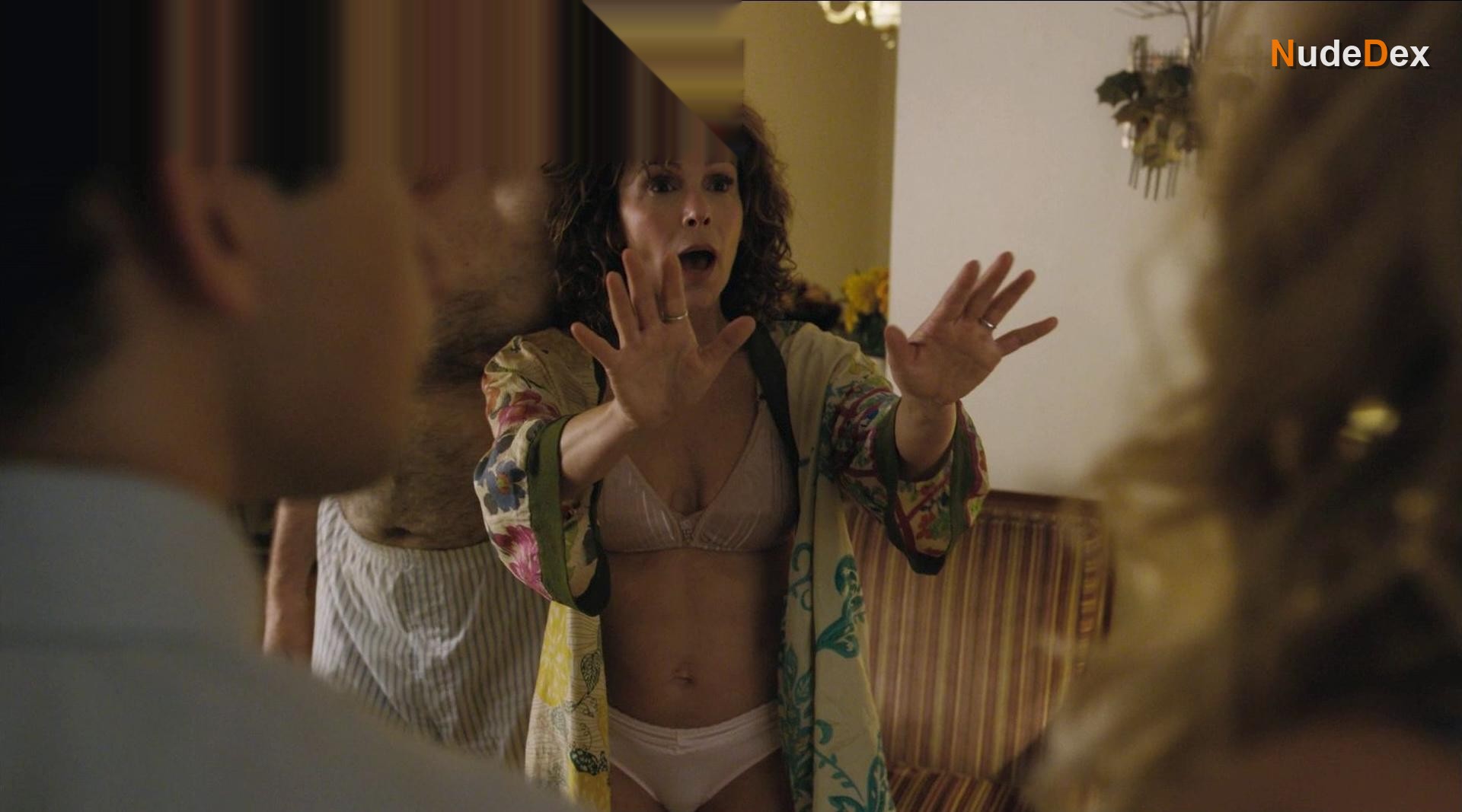 Jennifer Grey in Red Oaks, photo 9