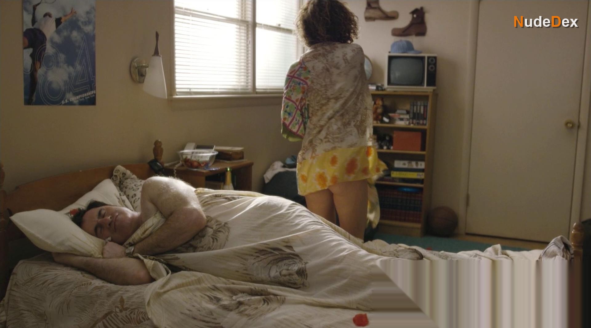 Jennifer Grey in Red Oaks, photo 13