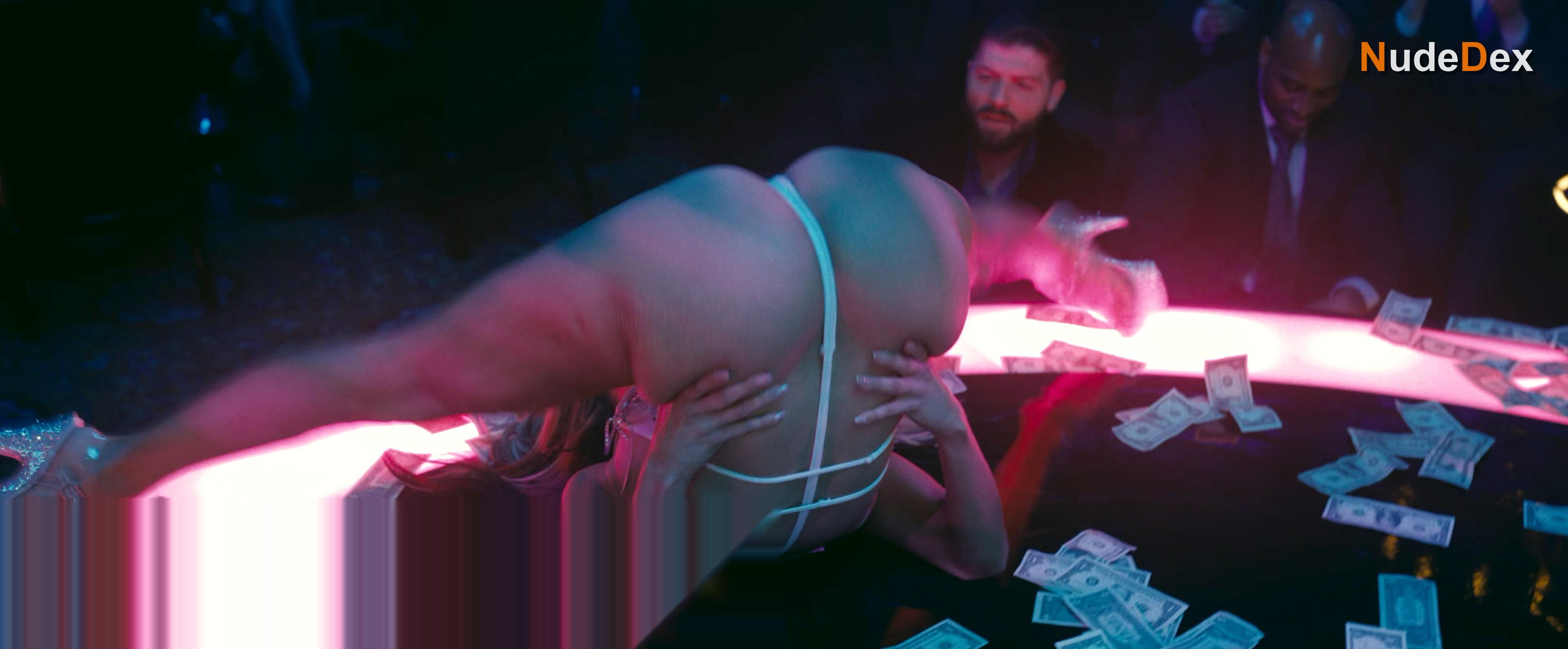 Jennifer Lopez in Hustlers, photo 9