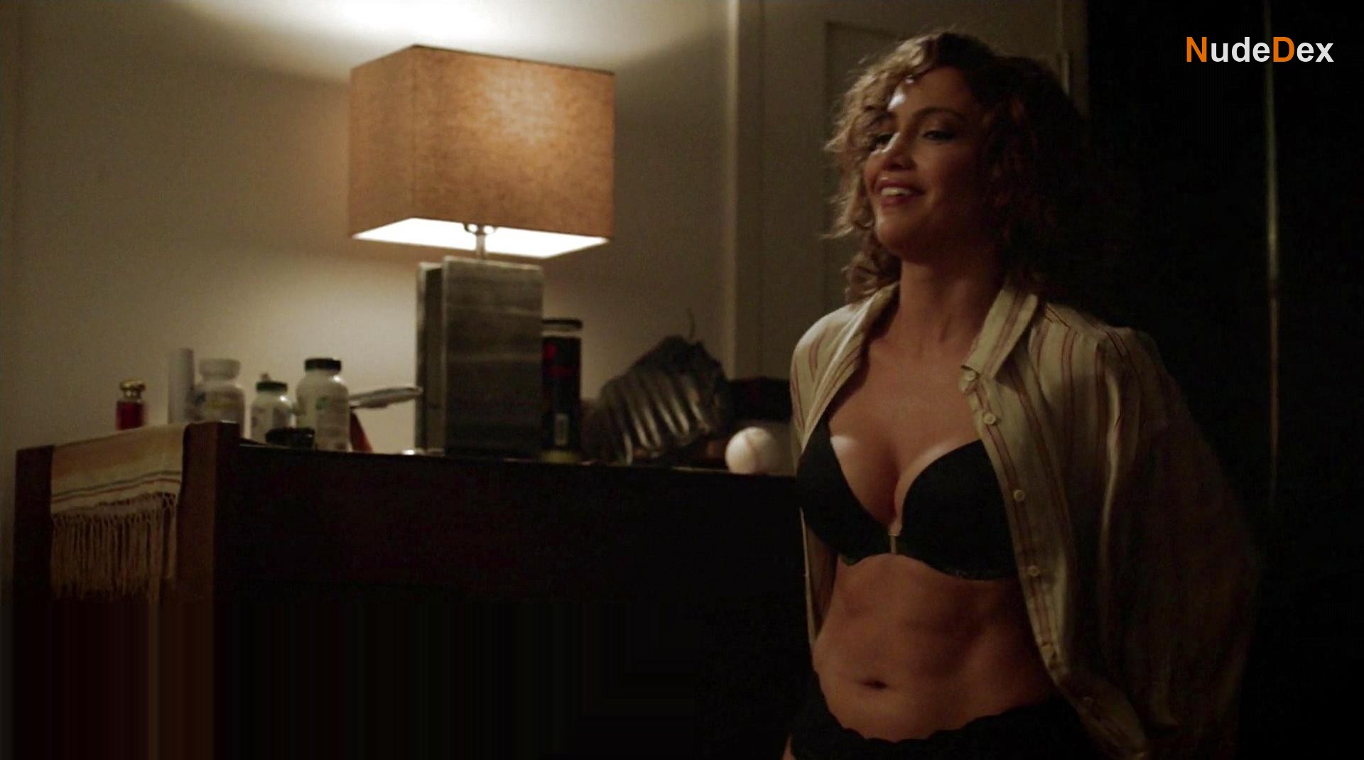 Jennifer Lopez in Shades Of Blue, photo 6