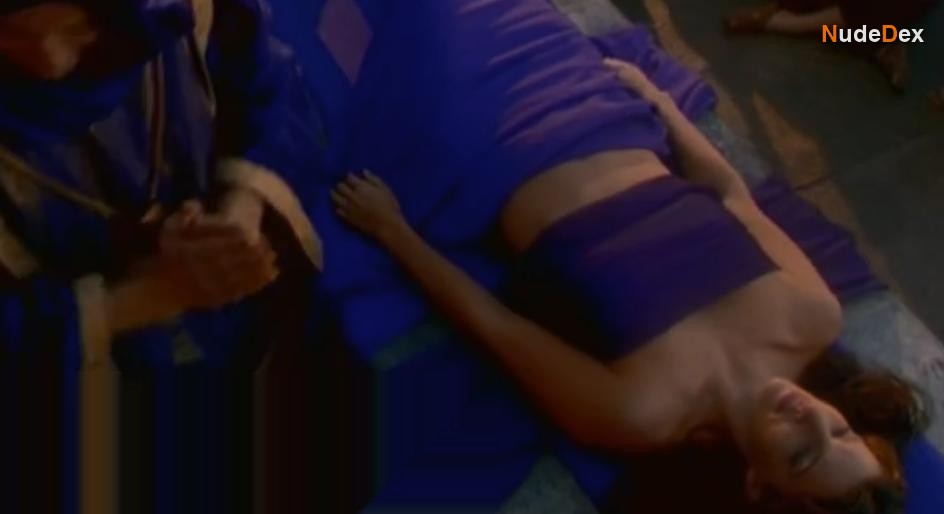 Jennifer Renton in Unsorted, photo 3