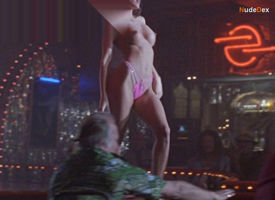 Jennifer Ryan in The Waterdance, photo 5