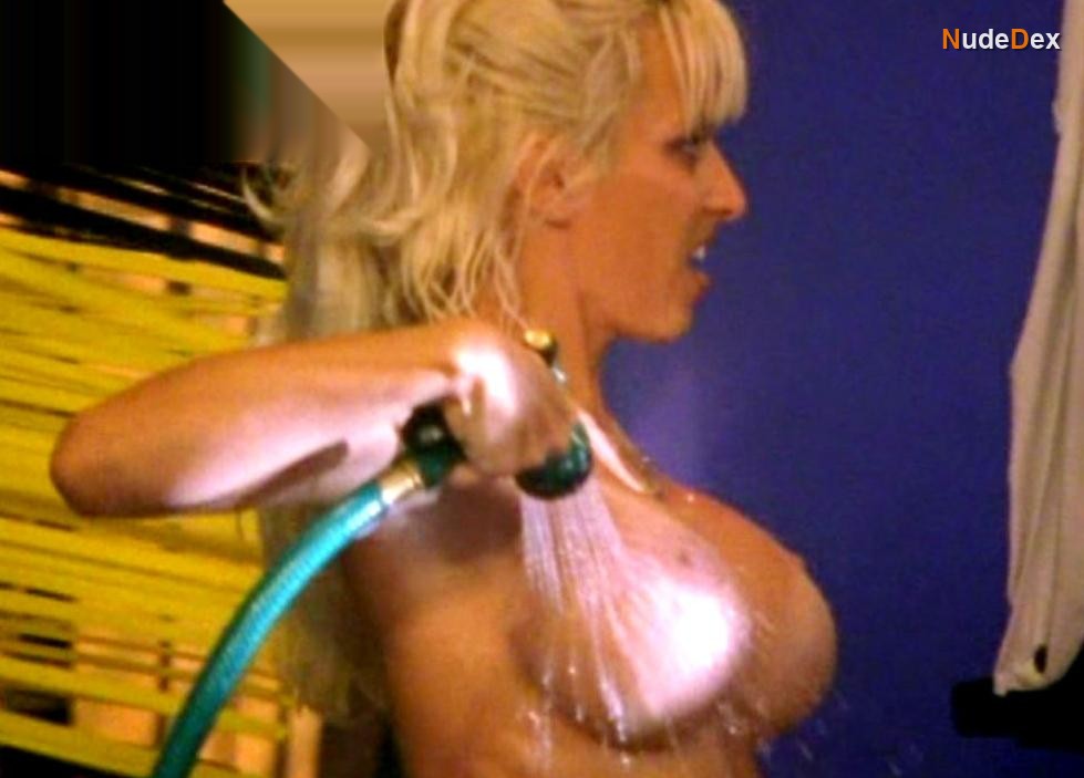 Jennifer Steele in Golf Balls, photo 2