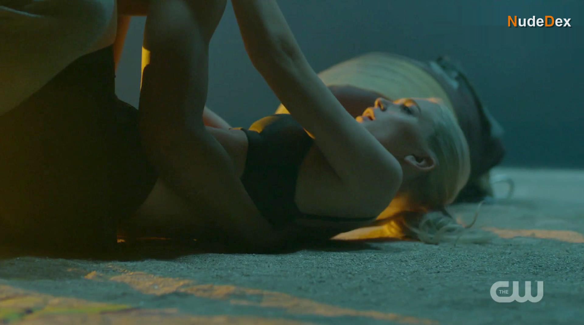 Jenny Boyd in Legacies, photo 2
