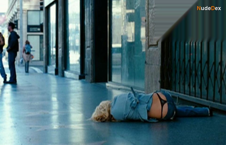 Dirty Love in Dirty Love, photo 7