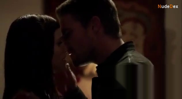 Jessica De Gouw in Arrow, photo 1