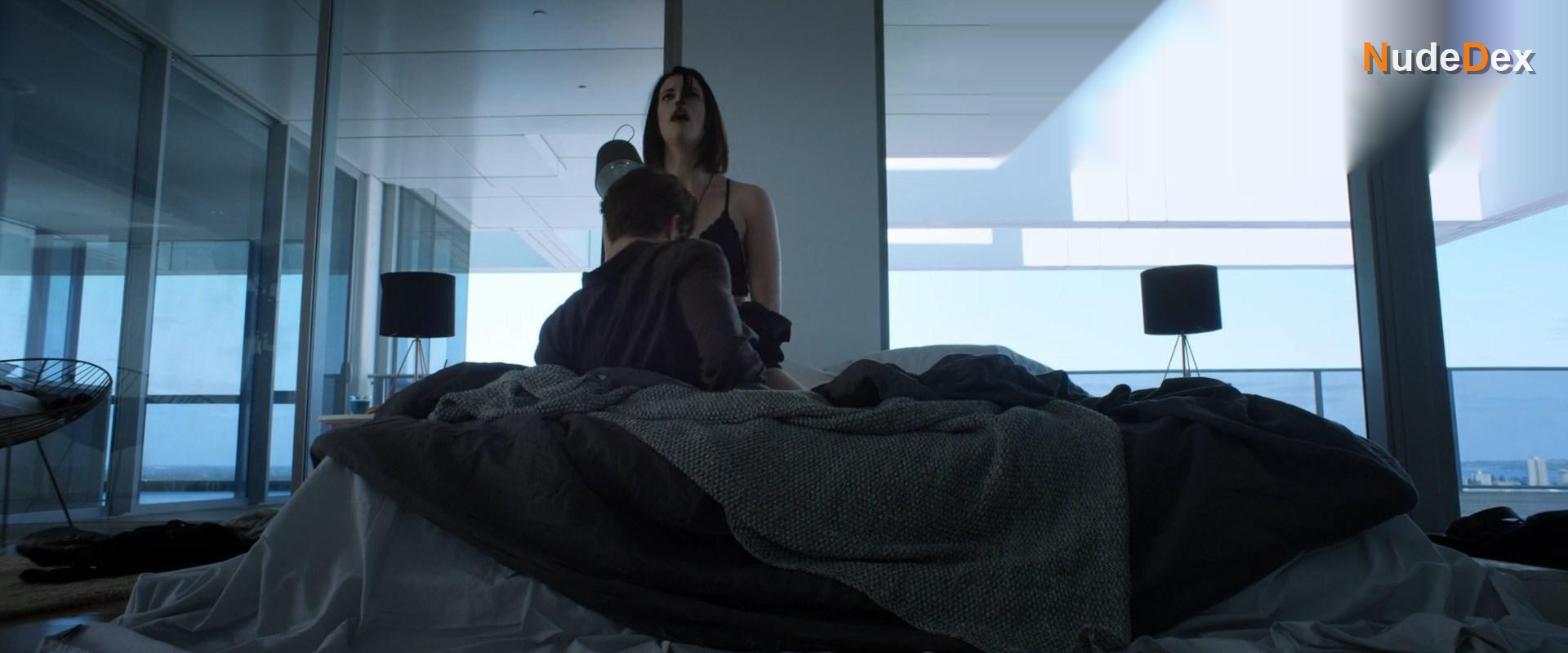 Jessica De Gouw in Otherlife, photo 24