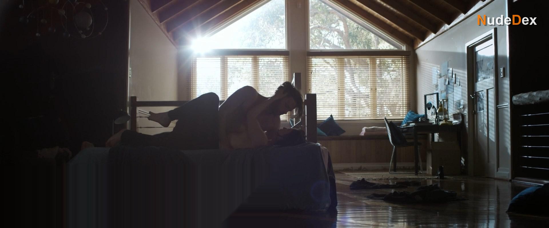 Jessica De Gouw in Otherlife, photo 25