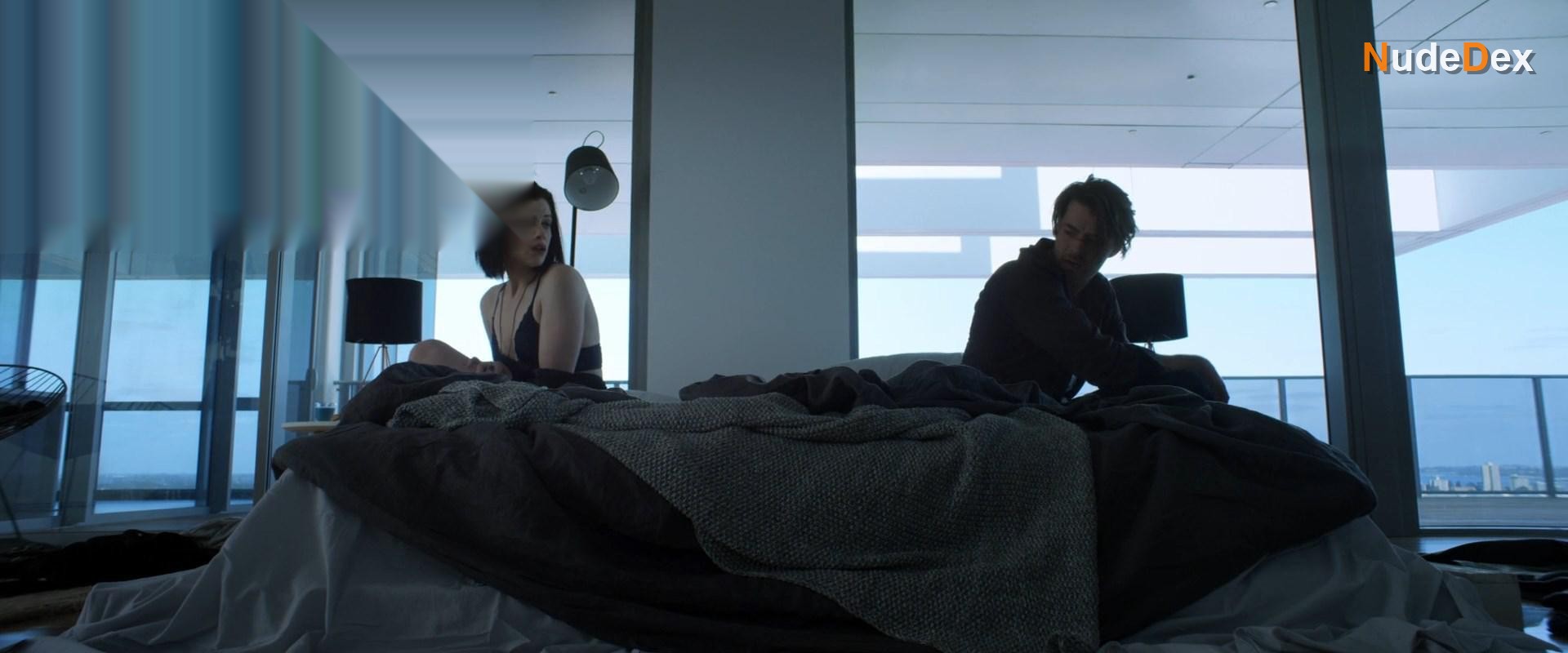Jessica De Gouw in Otherlife, photo 27