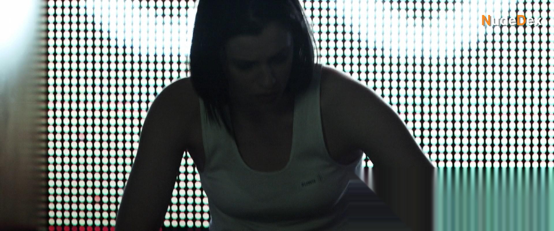Jessica De Gouw in Otherlife, photo 30