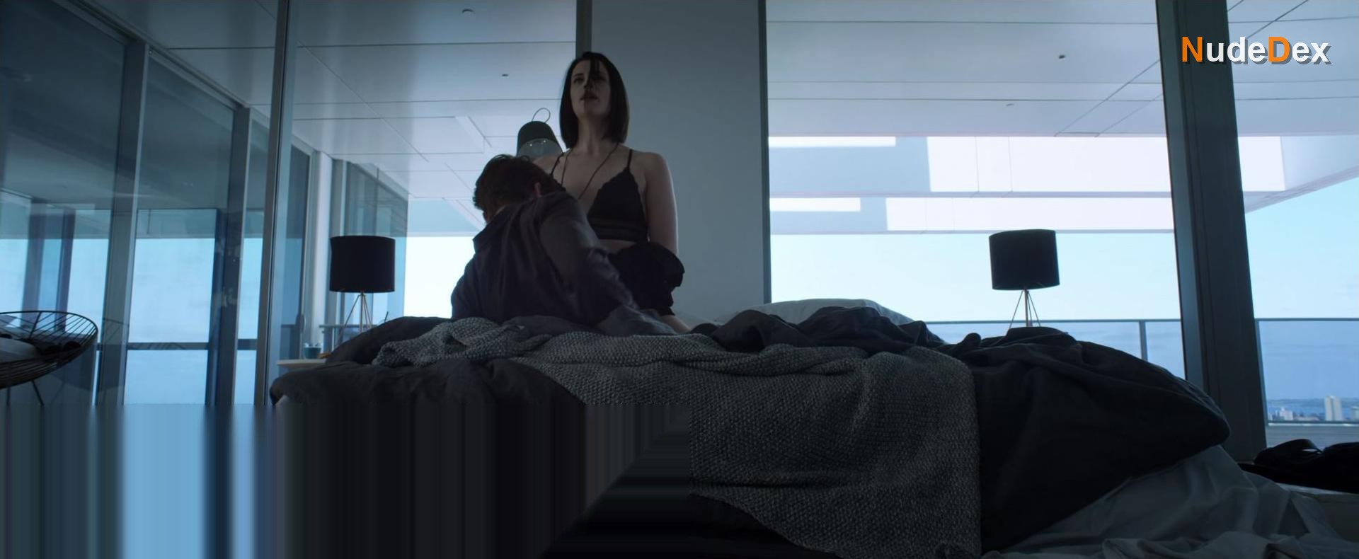 Jessica De Gouw in Otherlife, photo 32