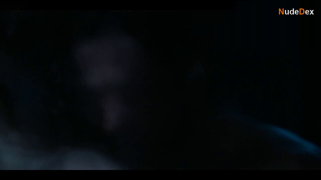 Jessica De Gouw in The Secrets She Keeps, photo 1