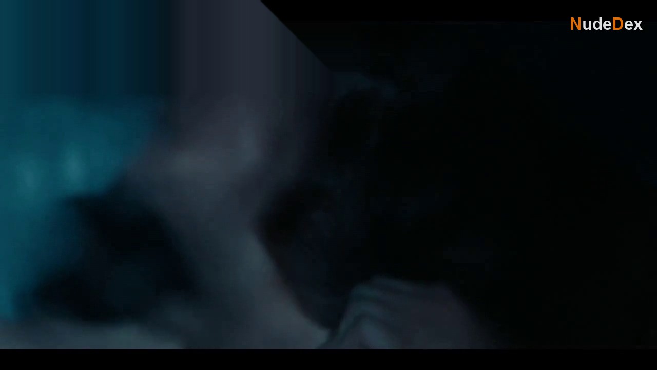 Jessica De Gouw in The Secrets She Keeps, photo 5