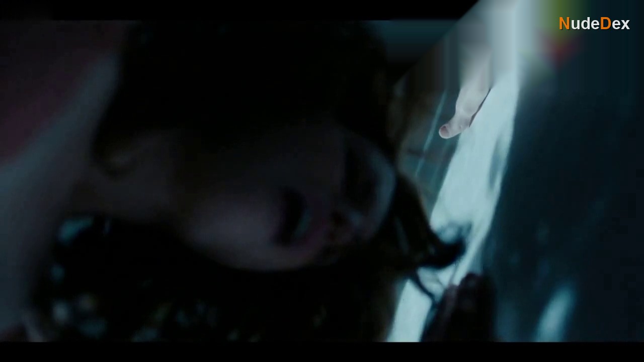 Jessica De Gouw in The Secrets She Keeps, photo 8