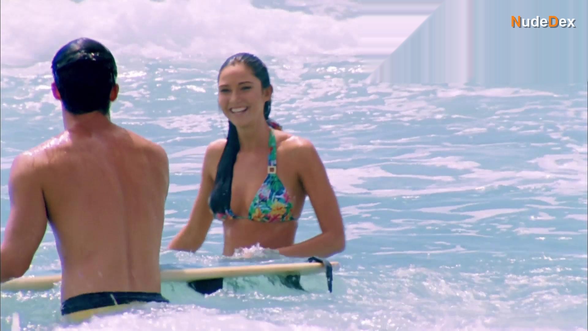 Jessica Green in Alien Surf Girls, photo 2