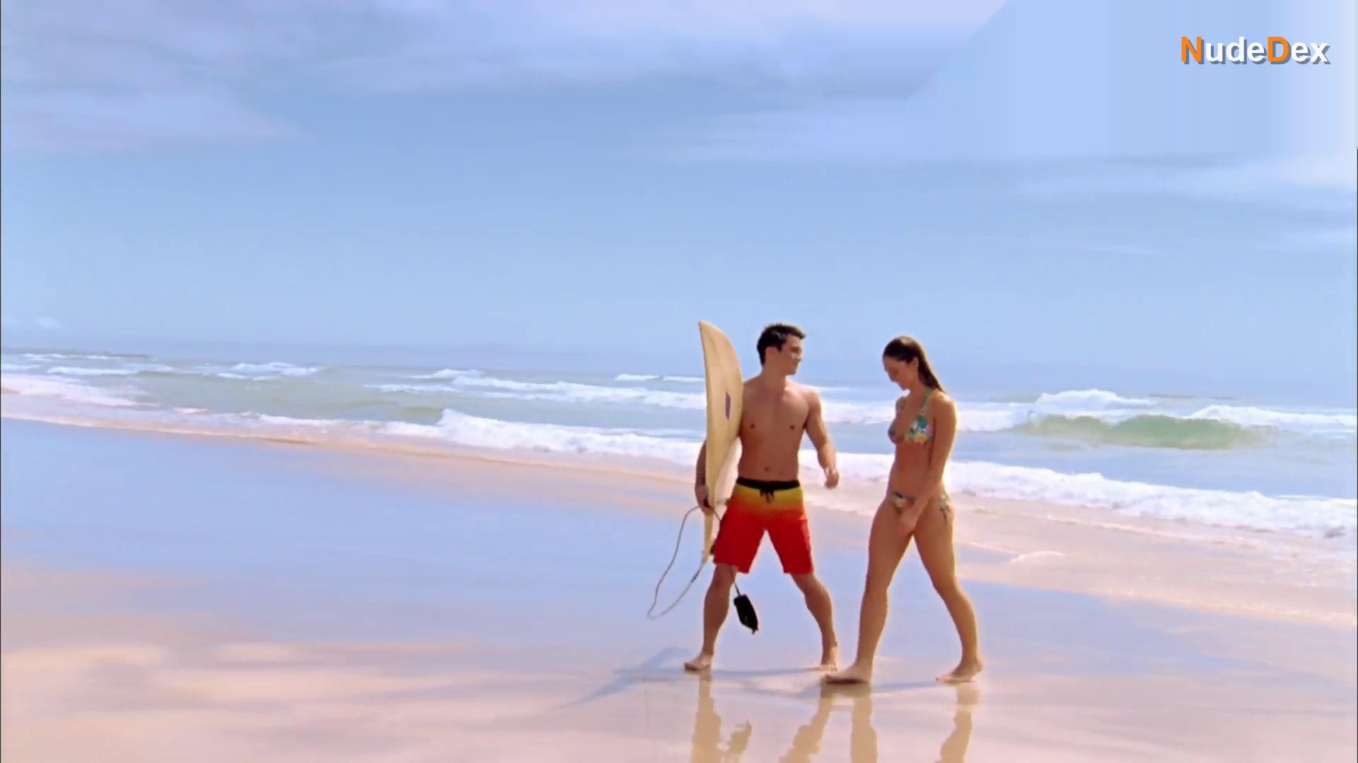 Jessica Green in Alien Surf Girls, photo 5