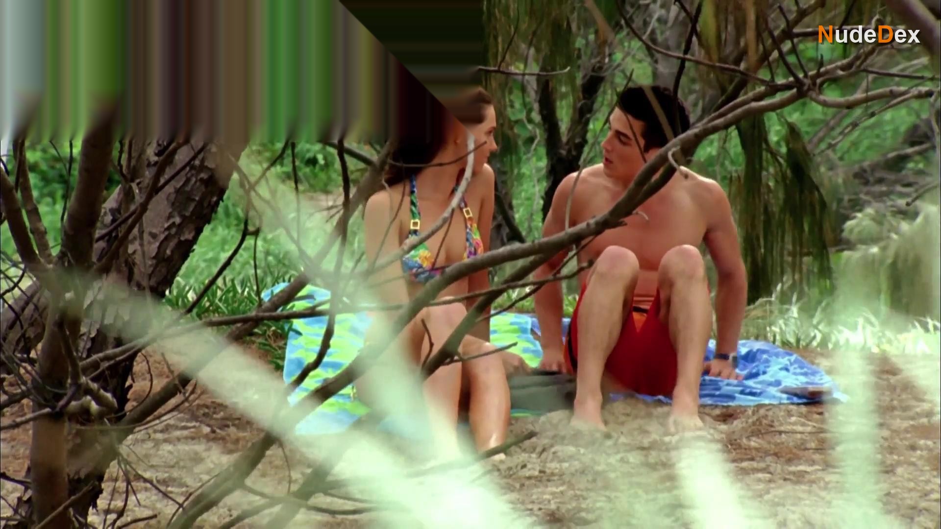 Jessica Green in Alien Surf Girls, photo 26