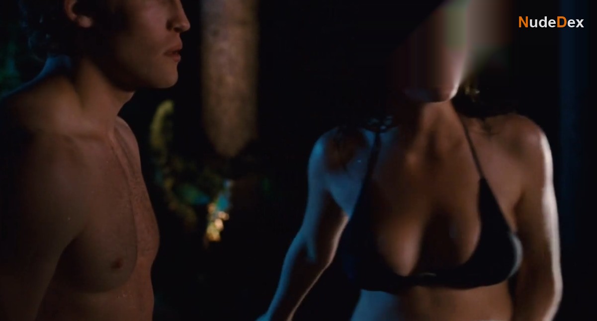 Jessica Harmon in Fear Island, photo 14