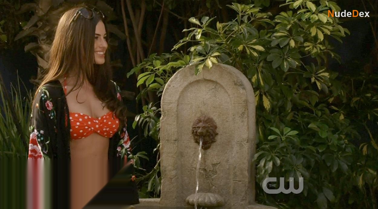 Jessica Lowndes in 90210, photo 18