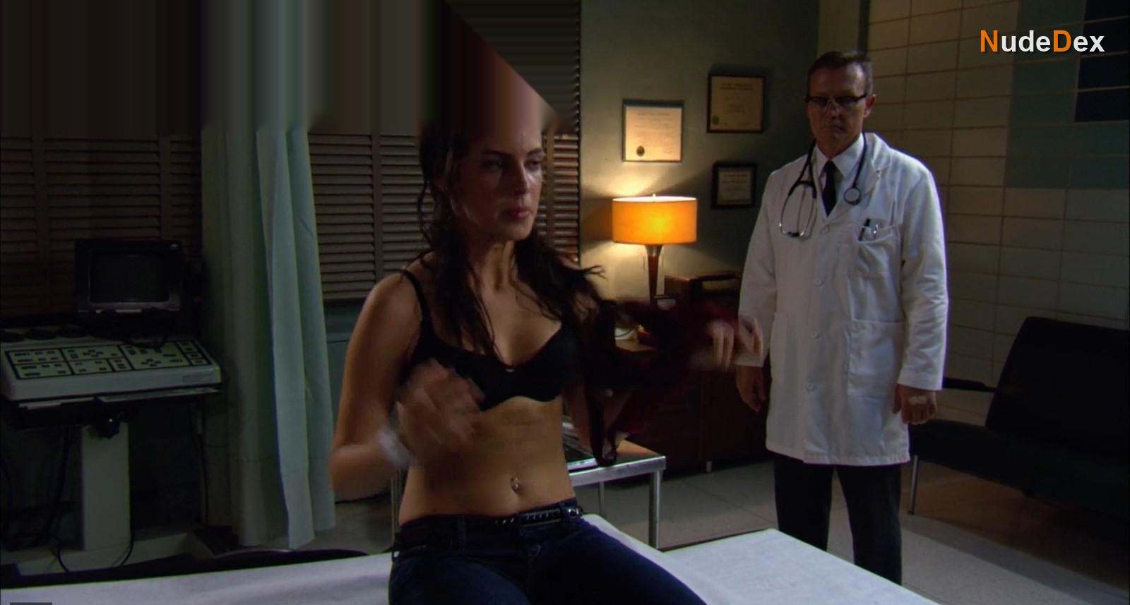 Jessica Lowndes in Autopsy, photo 3