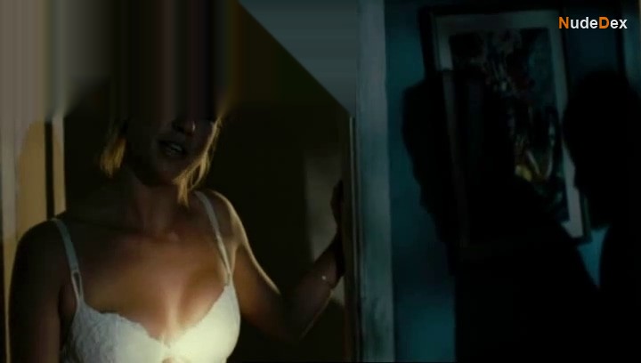 Jessica Napier in Safety In Numbers, photo 2