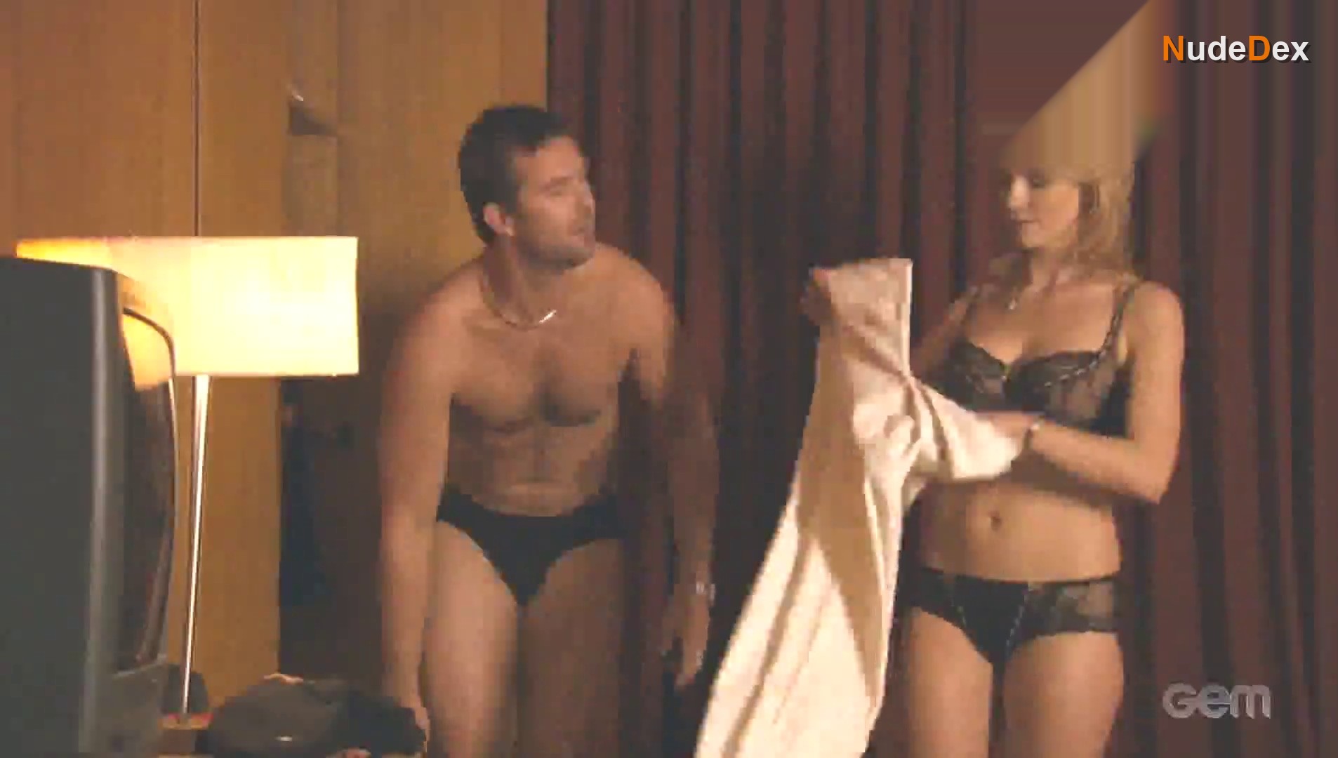 Jessica Napier in Underbelly Files Infiltration, photo 5