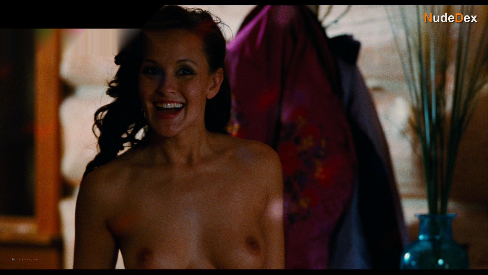 Jessica Pare in Hot Tub Time Machine, photo 2