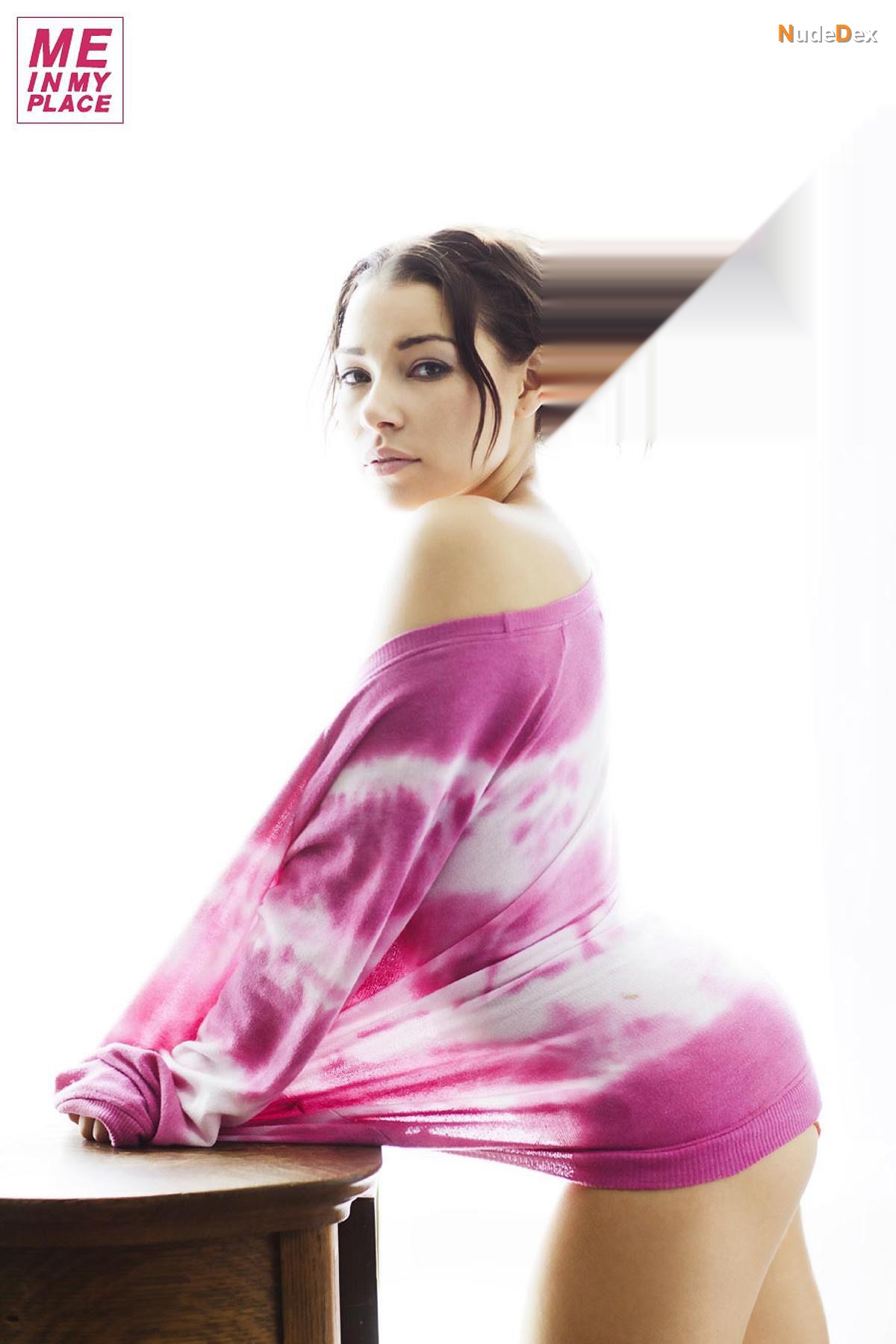 Jessica Parker Kennedy in Esquire Me In My Place, photo 31