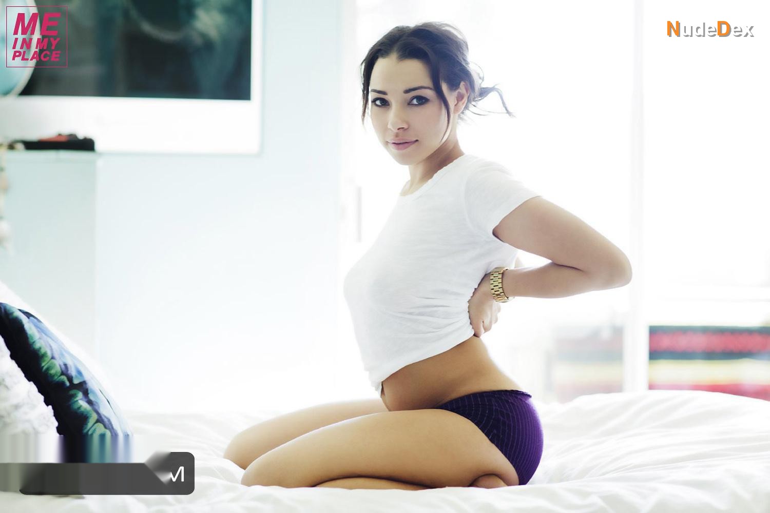 Jessica Parker Kennedy in Esquire Me In My Place, photo 49