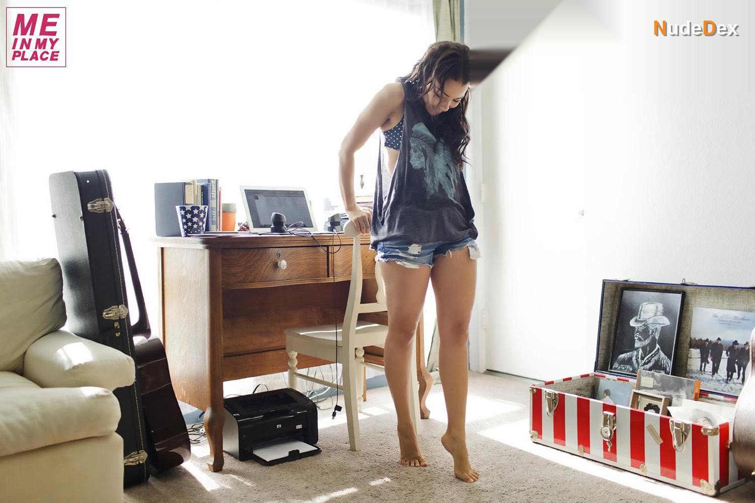 Jessica Parker Kennedy in Esquire Me In My Place, photo 55