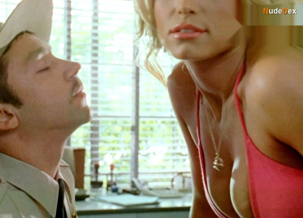 Jessica Simpson in The Dukes Of Hazzard, photo 10