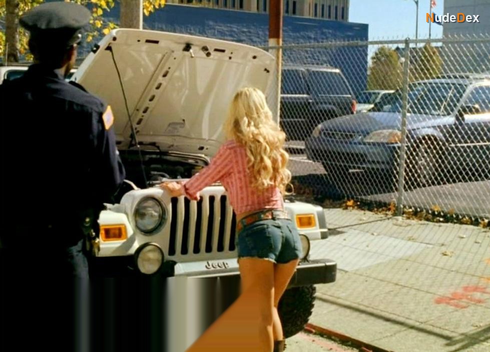 Jessica Simpson in The Dukes Of Hazzard, photo 14