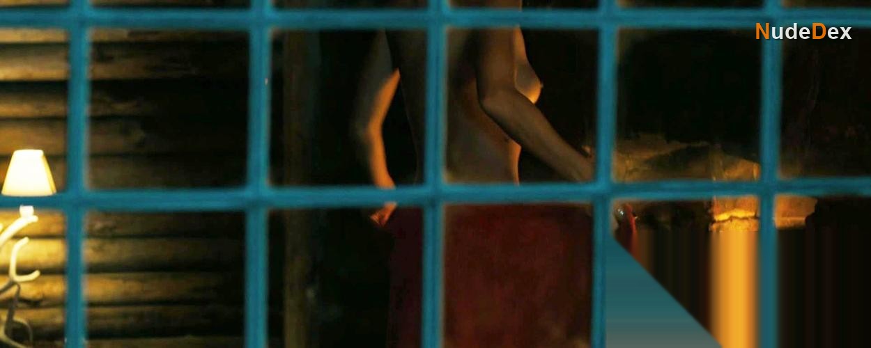 Jessica Szohr in Love Bite, photo 2