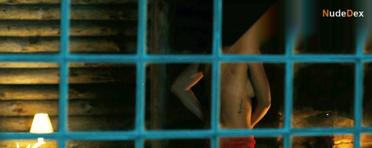 Jessica Szohr in Love Bite, photo 7
