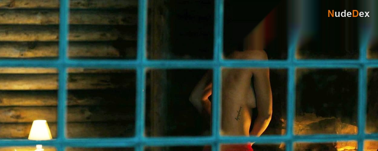 Jessica Szohr in Love Bite, photo 8