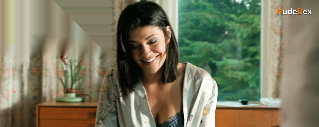 Jessica Szohr in Love Bite, photo 9