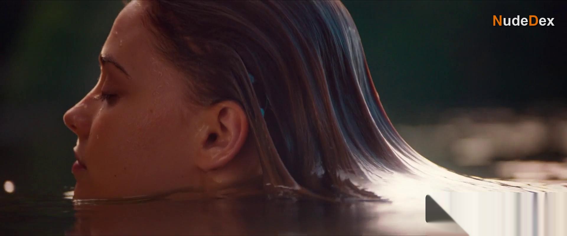 Jessica Webber in After Everything, photo 3