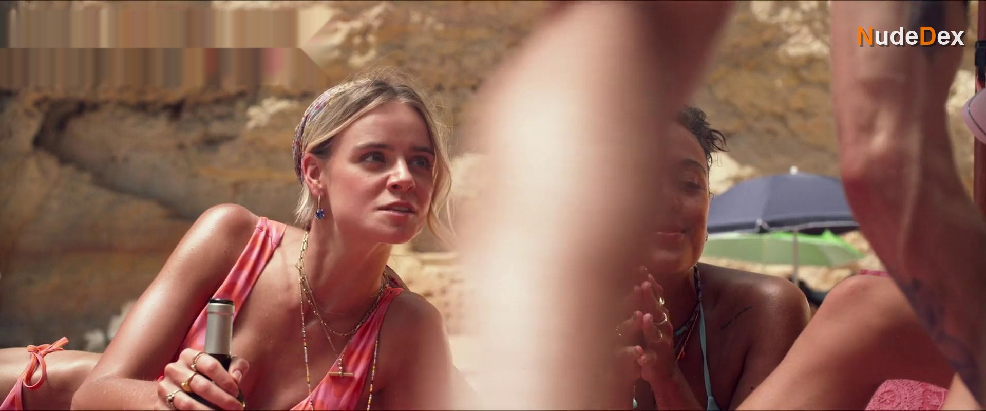 Jessica Webber in After Everything, photo 6