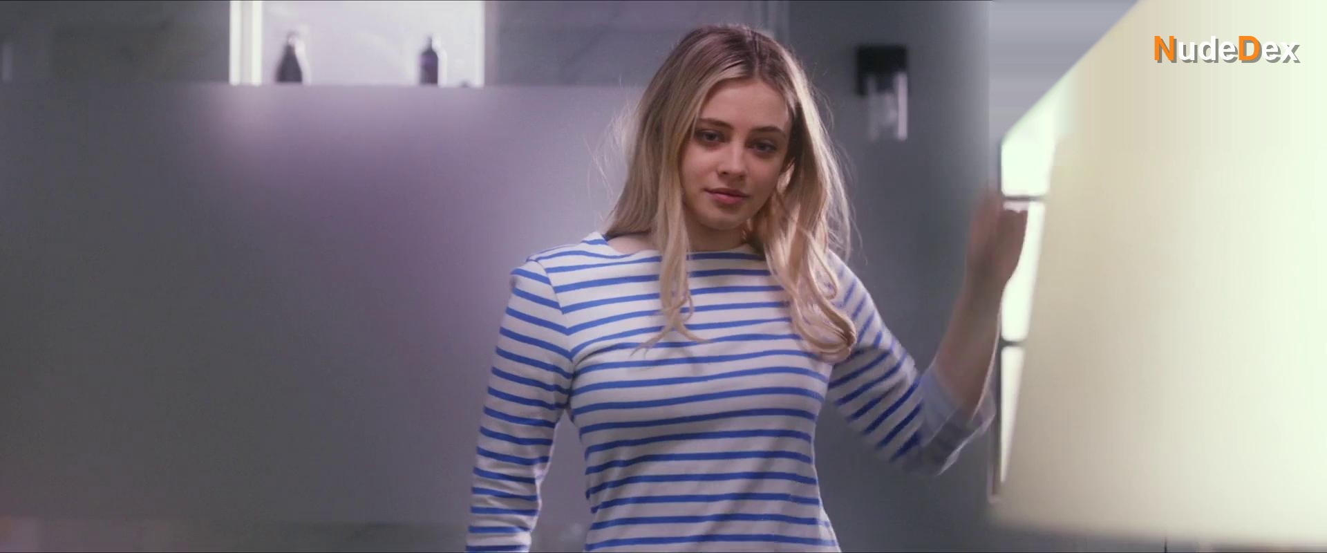 Jessica Webber in After Everything, photo 14
