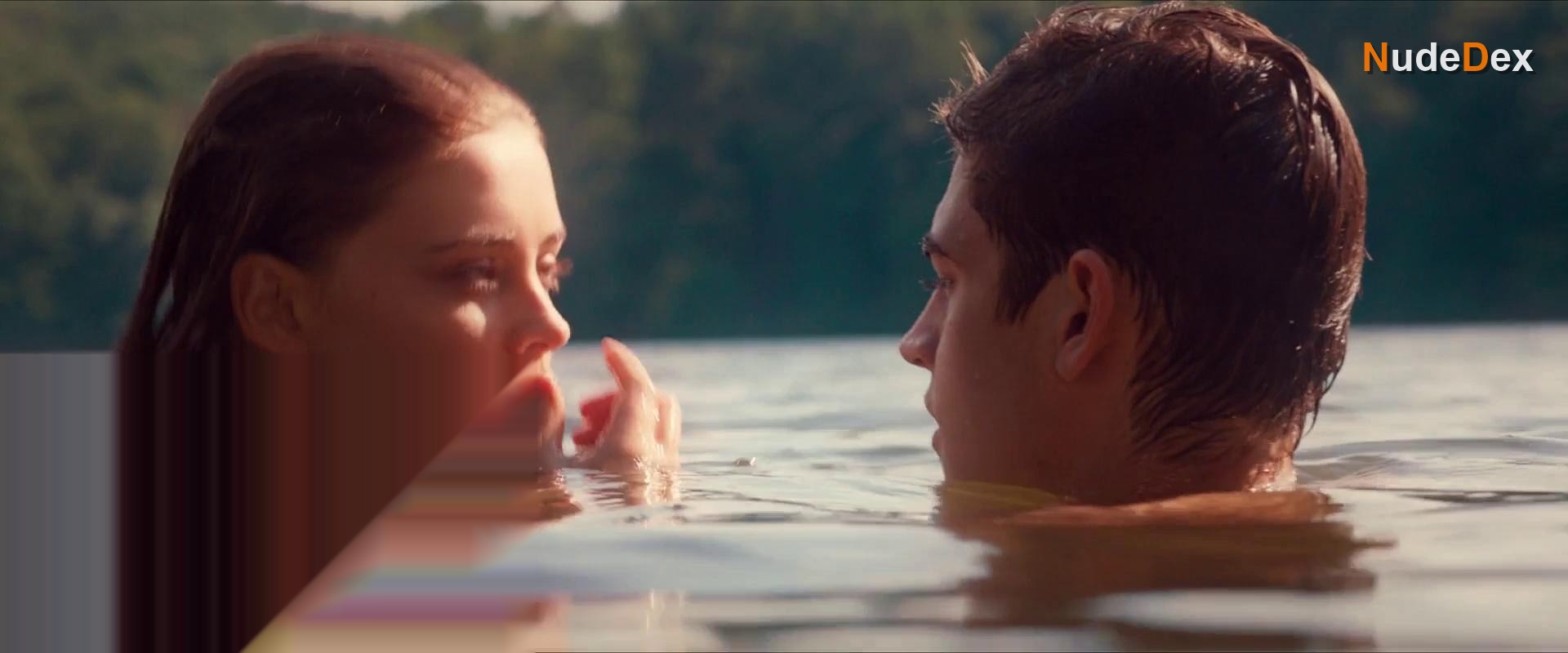 Jessica Webber in After Everything, photo 24