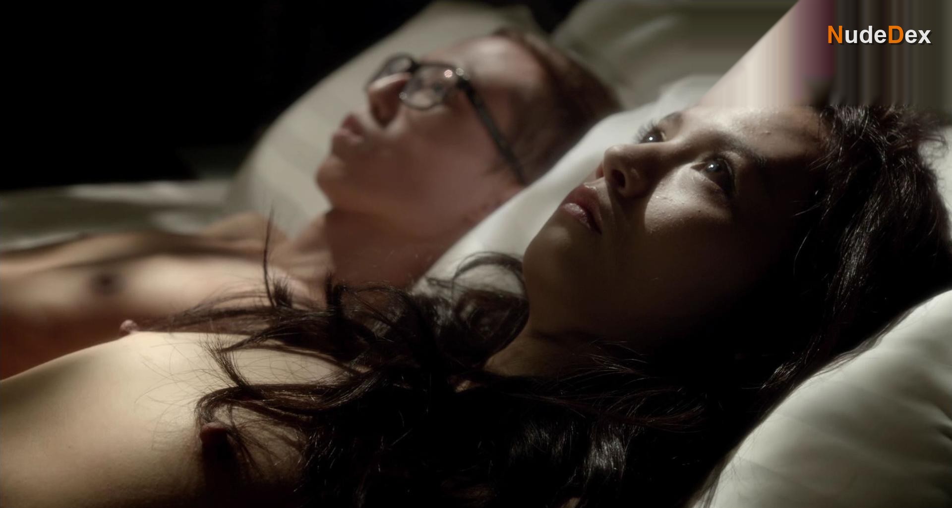 Jessie Li in Port Of Call, photo 7