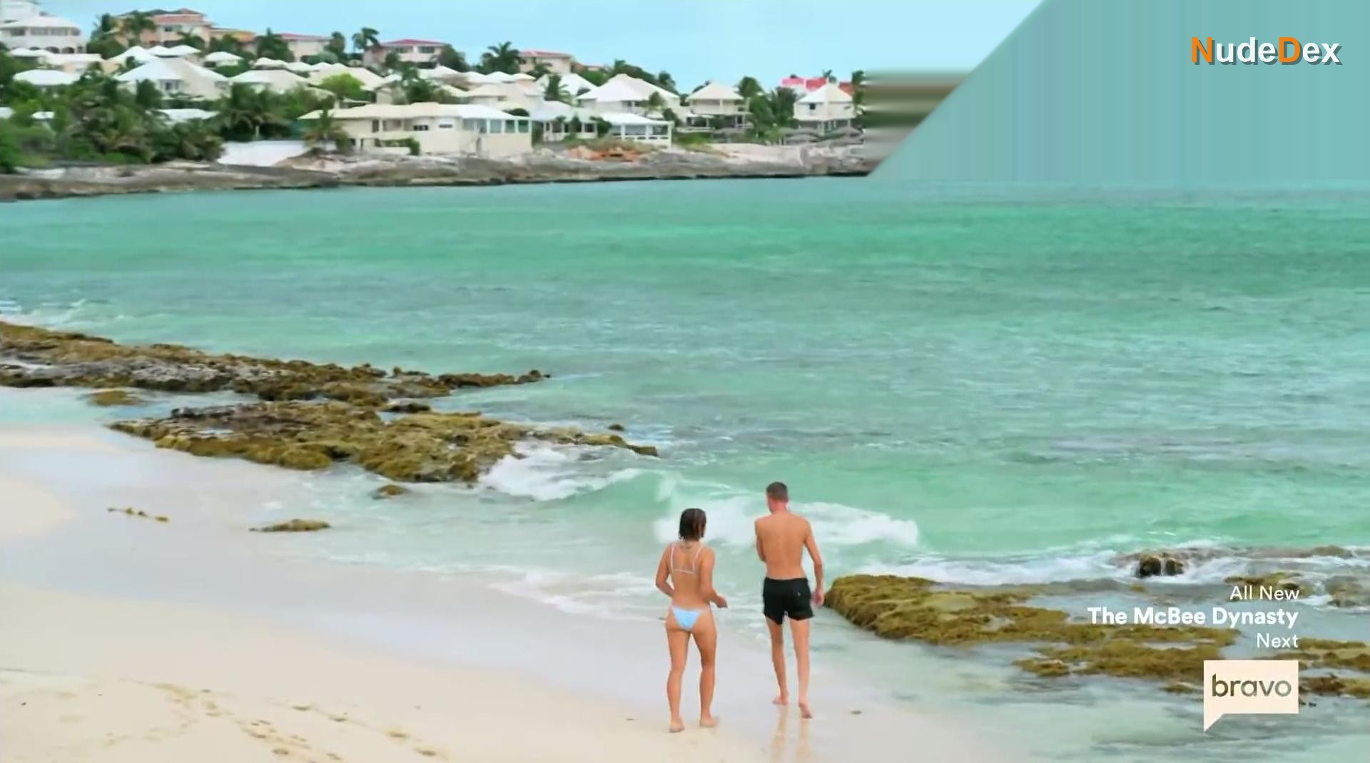 Jess Theron in Below Deck, photo 1
