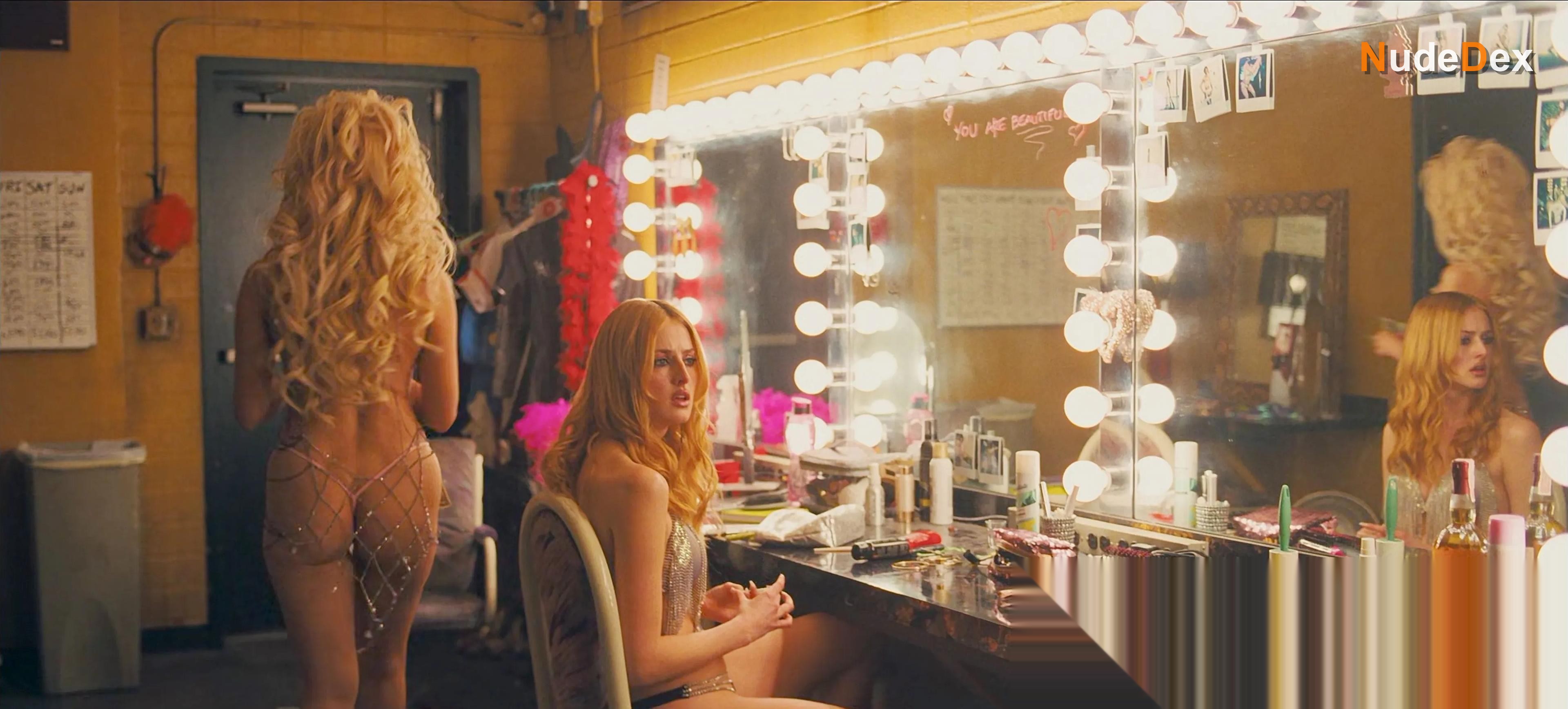 Jewell Farshad in Euphoria, photo 24