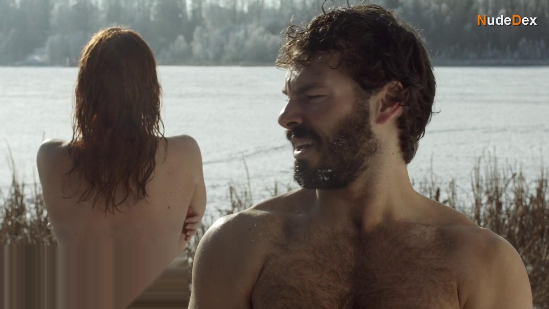Jewel Staite in A Frosty Affair, photo 5
