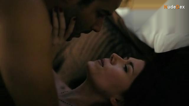 Jewel Staite in How To Plan An Orgy In A Small Town, photo 3