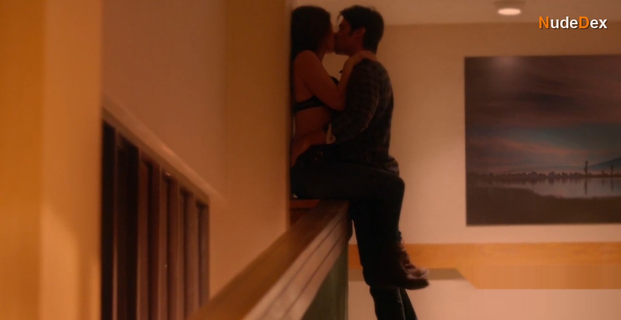 Jewel Staite in The Wrong Bed Naked Pursuit, photo 4