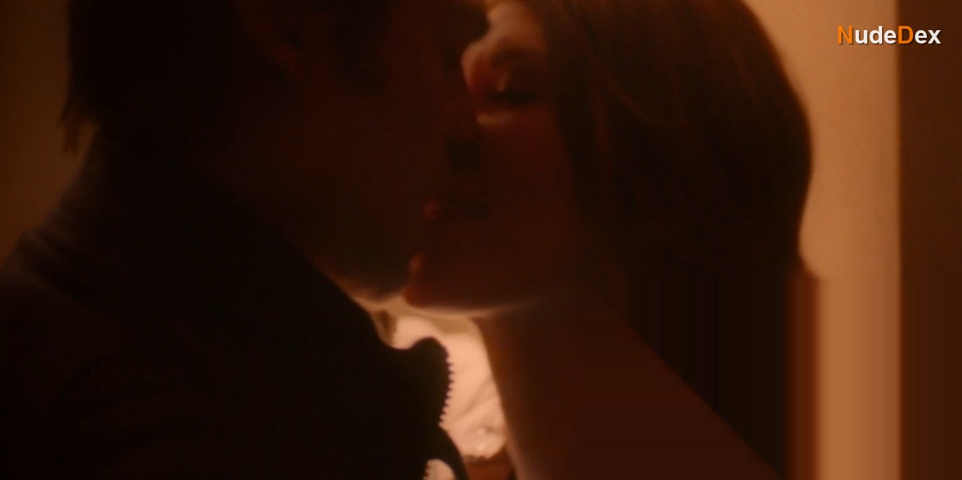 Jewel Staite in The Wrong Bed Naked Pursuit, photo 9